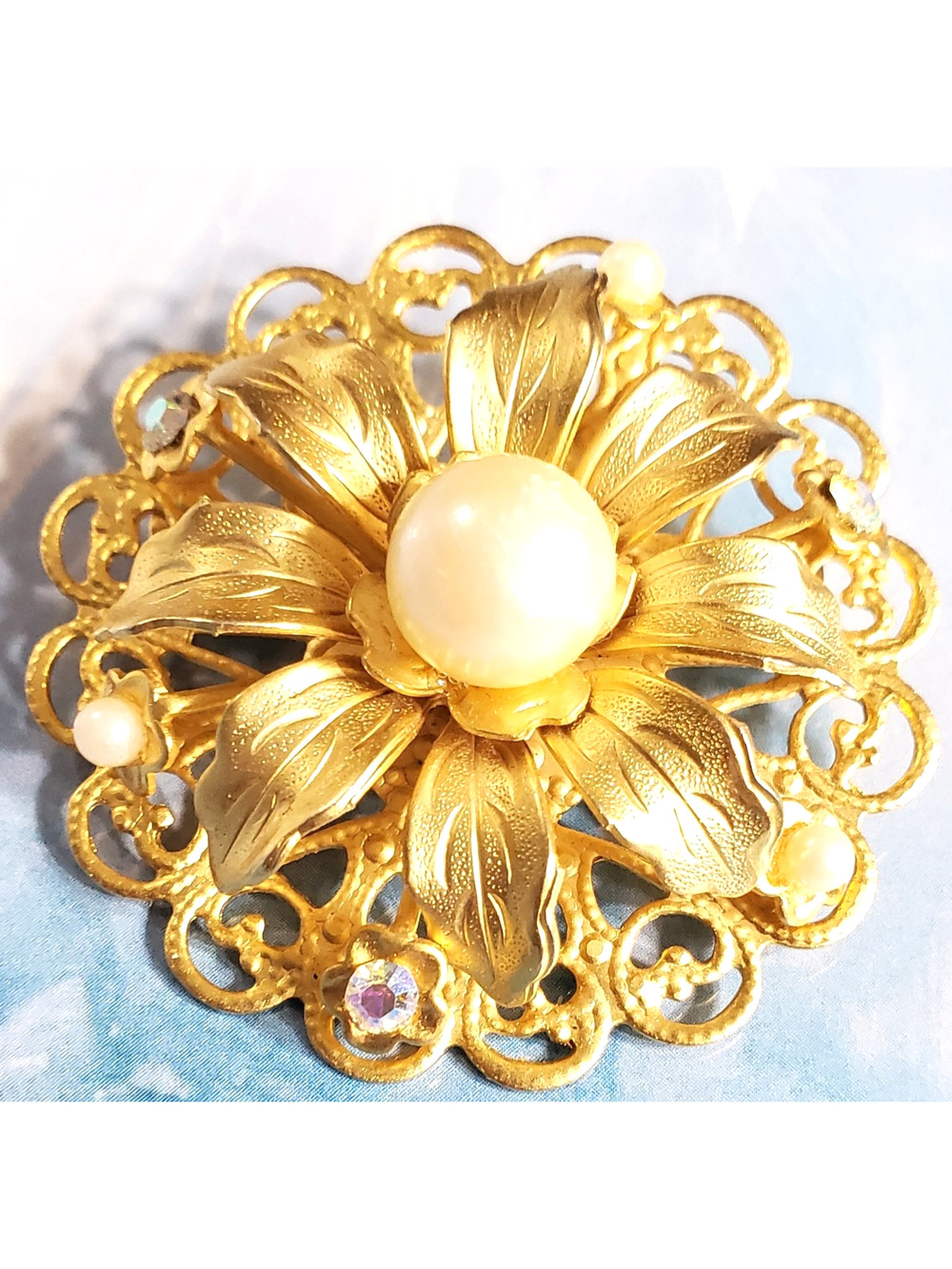 Vintage Flower Brooch Pin 1.75" Faux Pearl AB Rhinestone Matte Gold-tone fb1-17